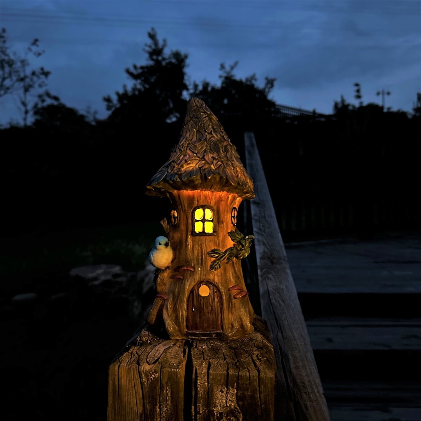 Solar Baumhaus Licht für Garten und Innenhof, Outdoor Rasen Dekorative Statue Landschaftslampe